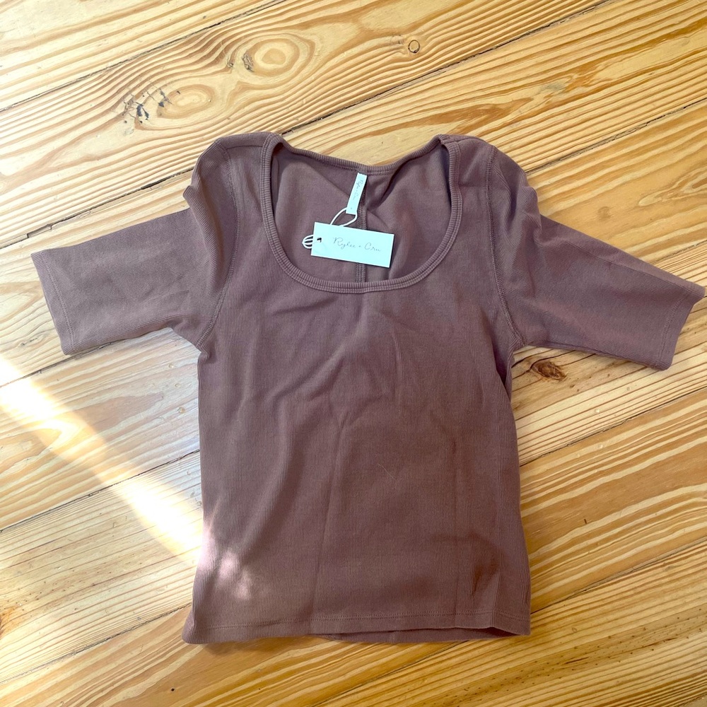Rylee & Cru Small ribbed scoop neck tee in mocha
